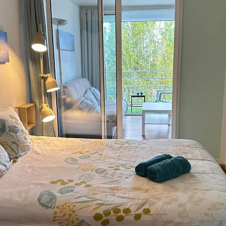 Bright Near And Center 아르카숑