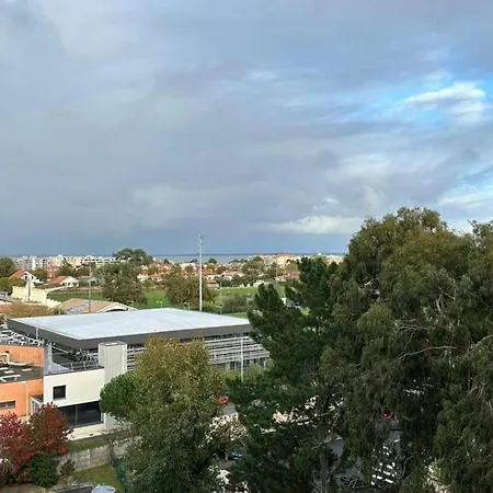 Apartment Bright Near And Center *